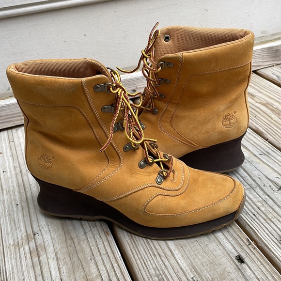 Timberland Women's Leather Waterproof Wedge Wheat Ankle Boots Size 9M - Picture 1 of 14